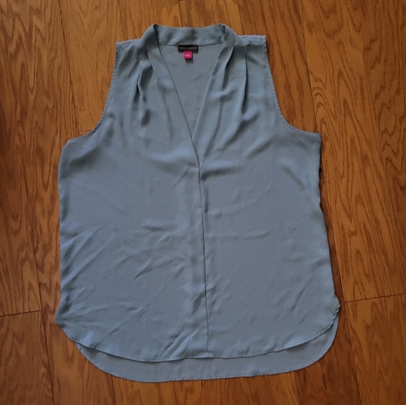 Vince Camuto Tops - Vince Camuto V-Neck Sleeveless Blouse/Tank